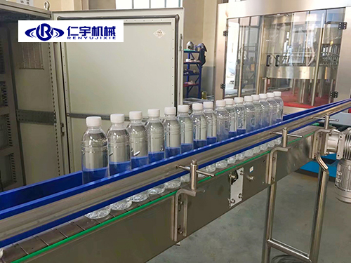 一套矿泉水生产线设备多少钱?